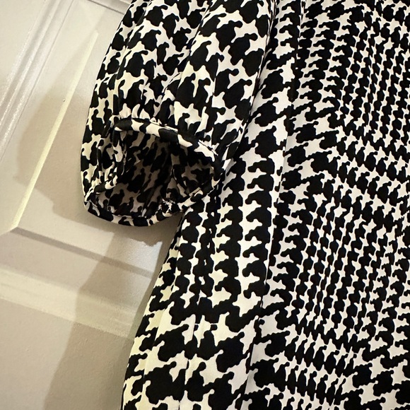 SOLD**POET SLEEVE Sz. L TOP - HOUNDSTOOTH SOLD OUT** - Picture 6 of 10